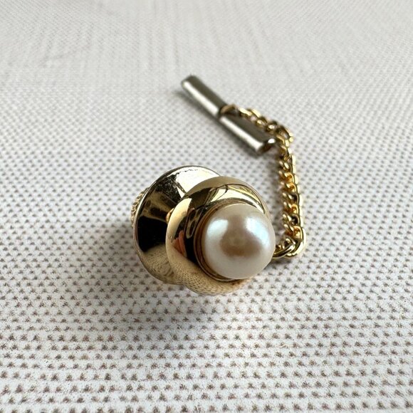 Mens Gold Tone Tie Tack With Faux Pearl & Chain Accent - Picture 1 of 5